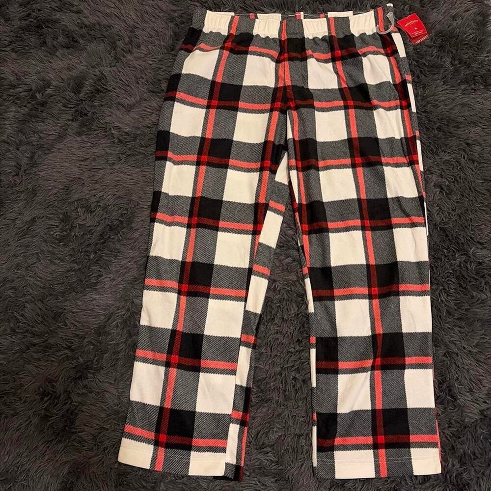 Wondershop Red Black Plaid Christmas Pajamas XL